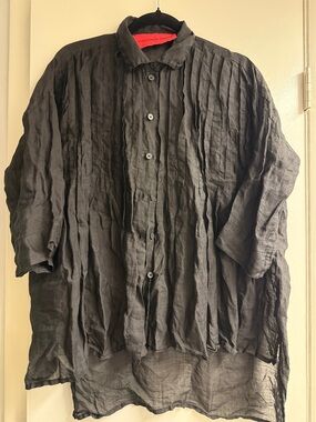 Virginia Bizzi Black Pleated Button-Front Light weight oversized shirt